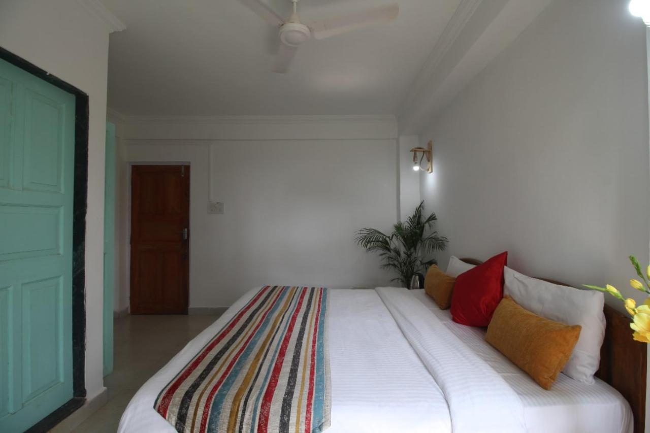 The Turquoiise House Hotel Morjim Exterior photo